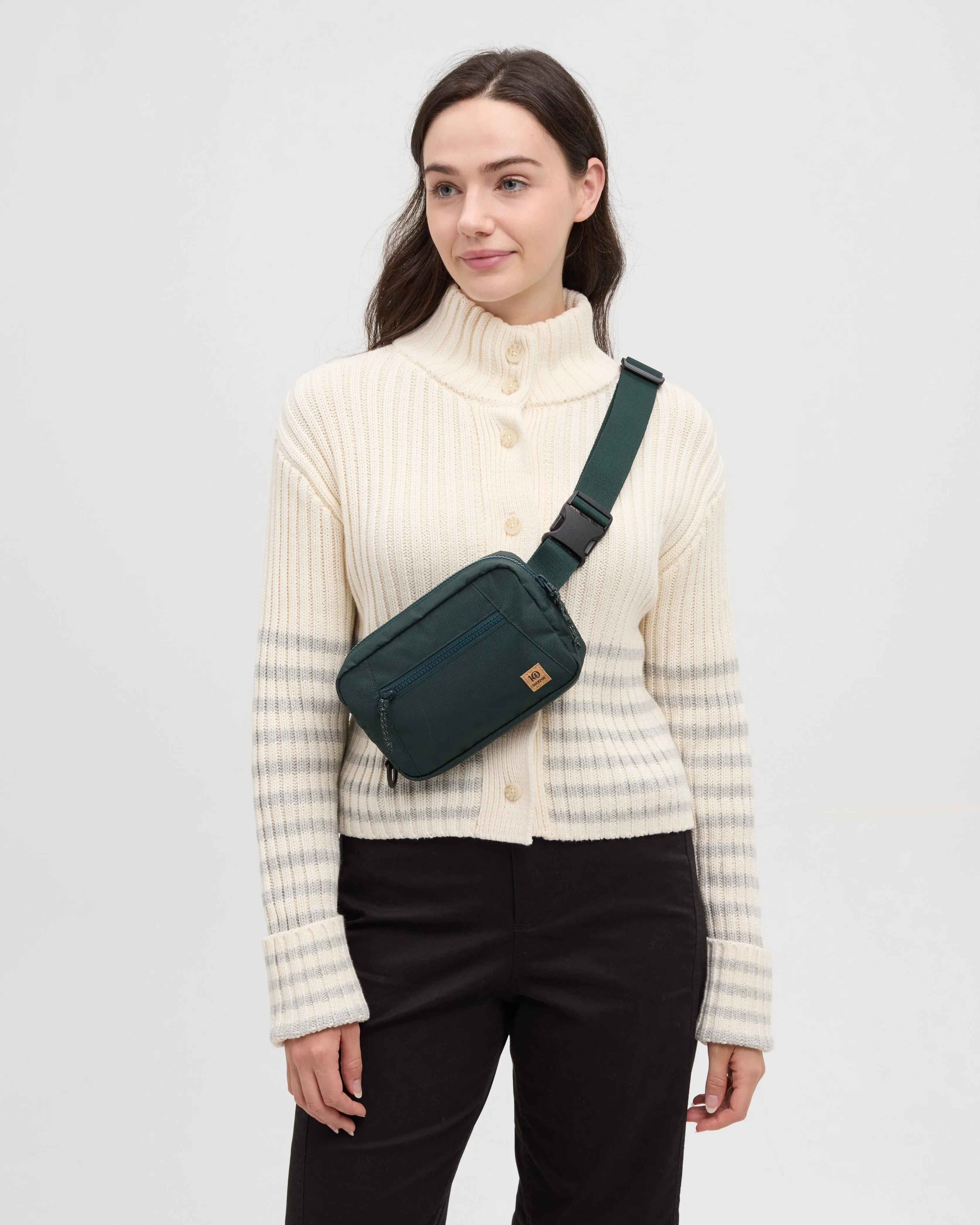 Valdes Hip Pack sold by tentree product image thumbnail 2
