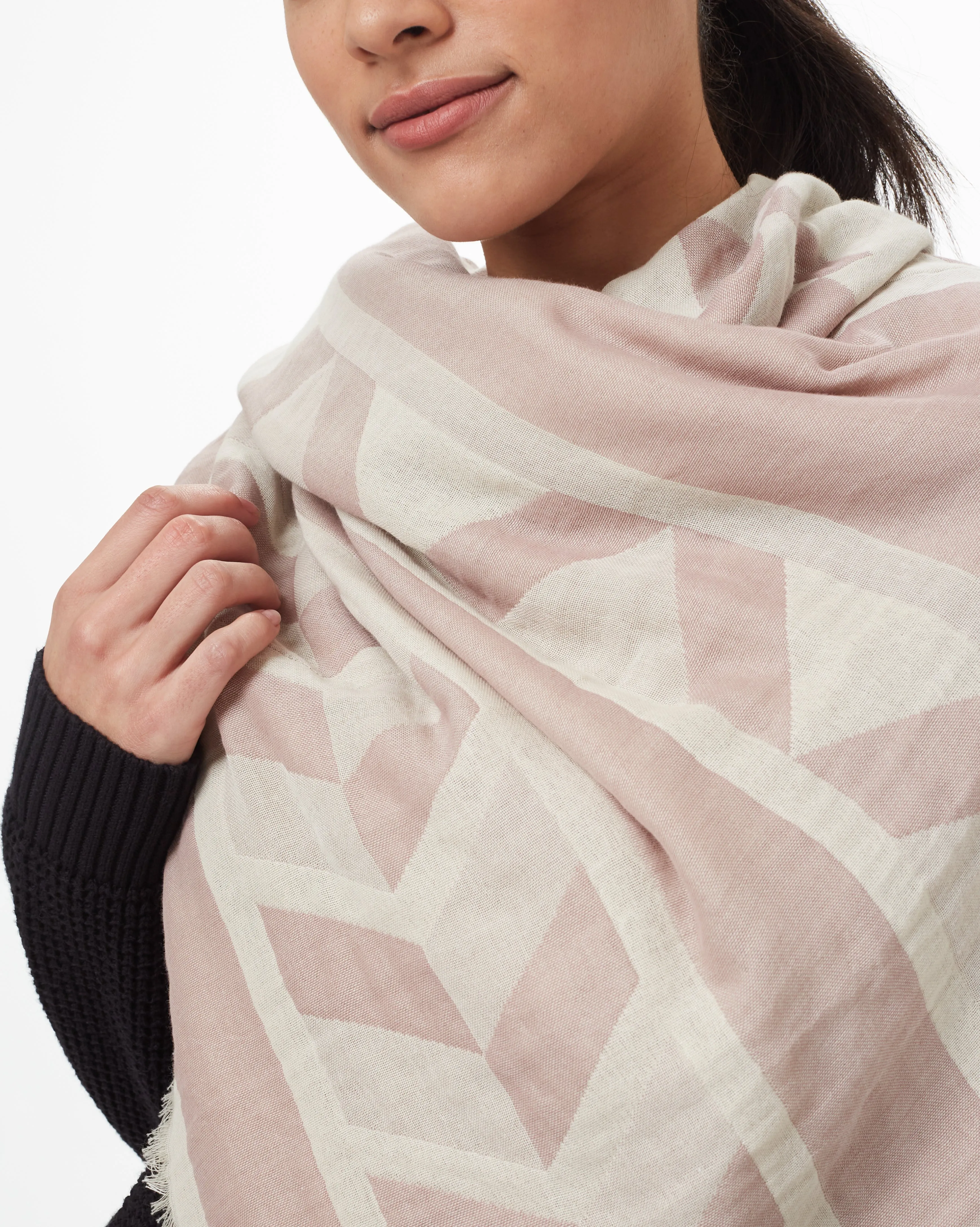 Cotton Geo Blanket Scarf sold by tentree product image thumbnail 3