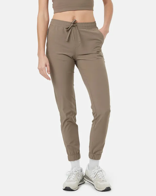 inMotion Pacific Jogger sold by tentree