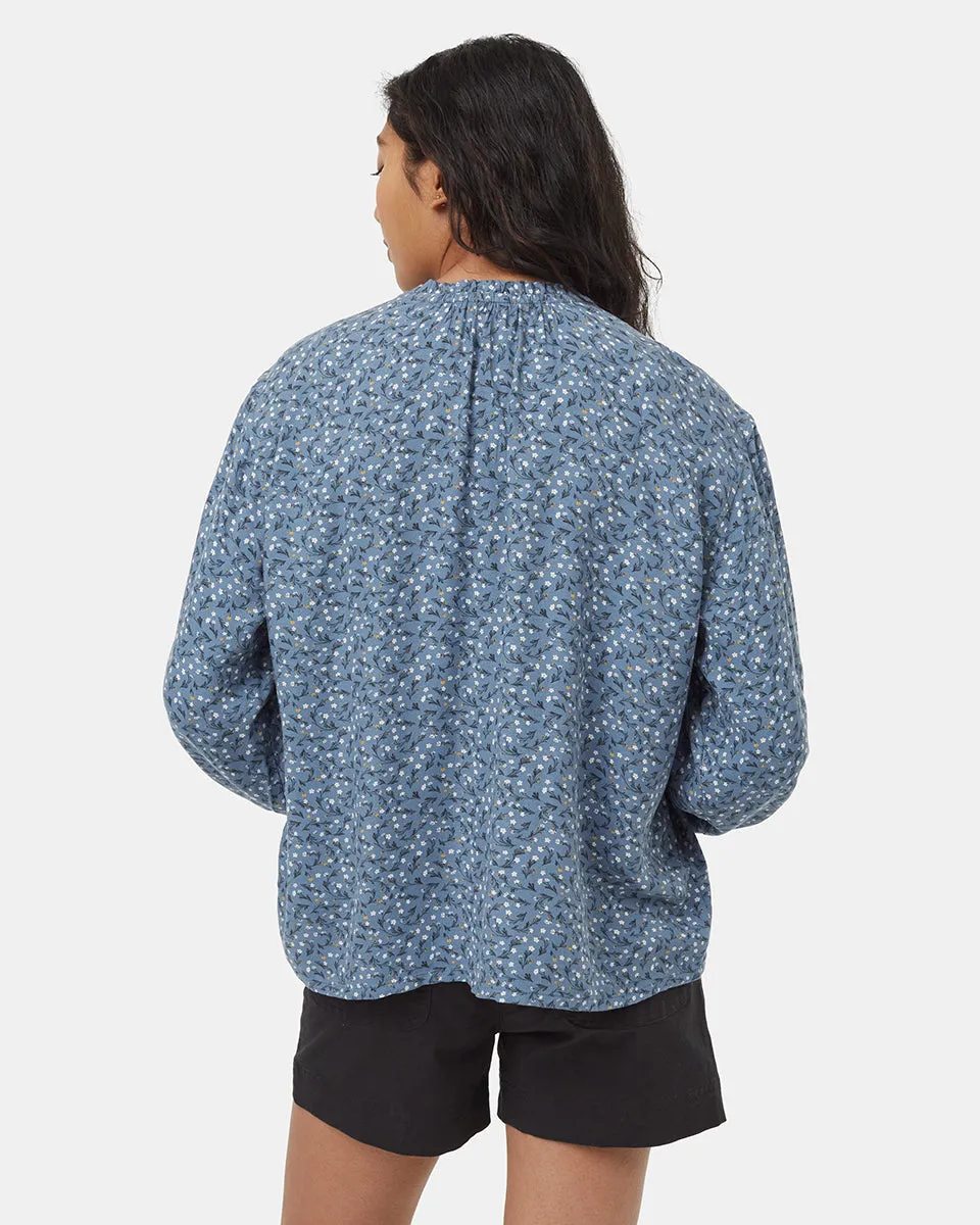 EcoWoven Crepe Smocked Blouse sold by tentree product image thumbnail 3