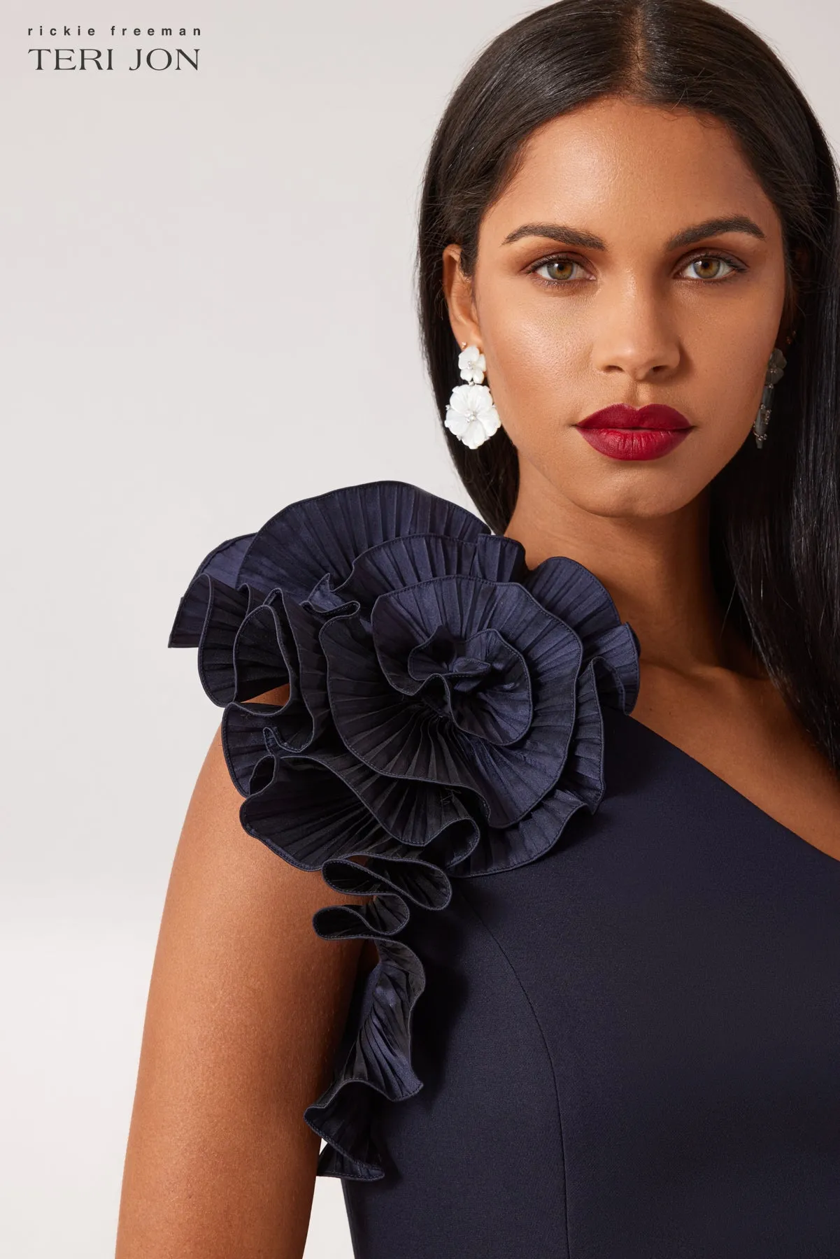 Crepe One Shoulder Column Evening Gown sold by Teri Jon product image thumbnail 3