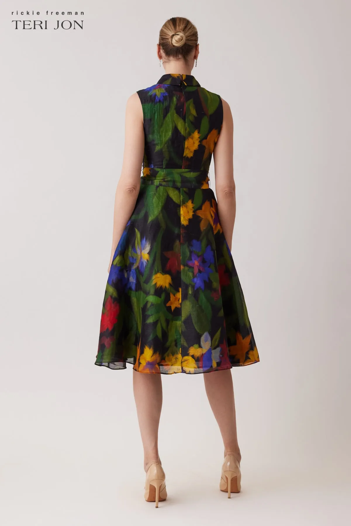 Silken Linen Hazy Floral Sleeveless Shirt Dress sold by Teri Jon product image thumbnail 4