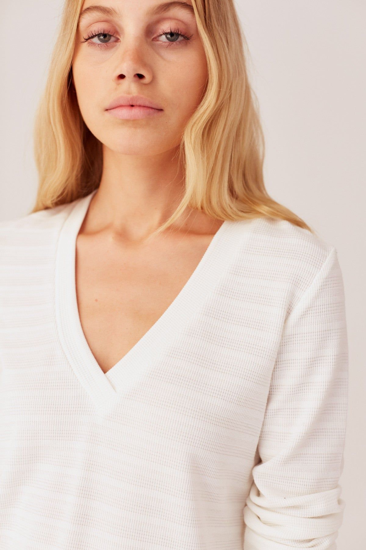 MOMENT LONG SLEEVE TOP white sold by The Fifth Label product image thumbnail 3