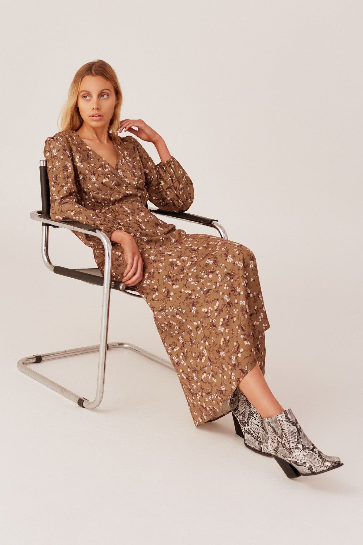 MEMOIR LONG SLEEVE DRESS khaki floral sold by The Fifth Label product image thumbnail 2