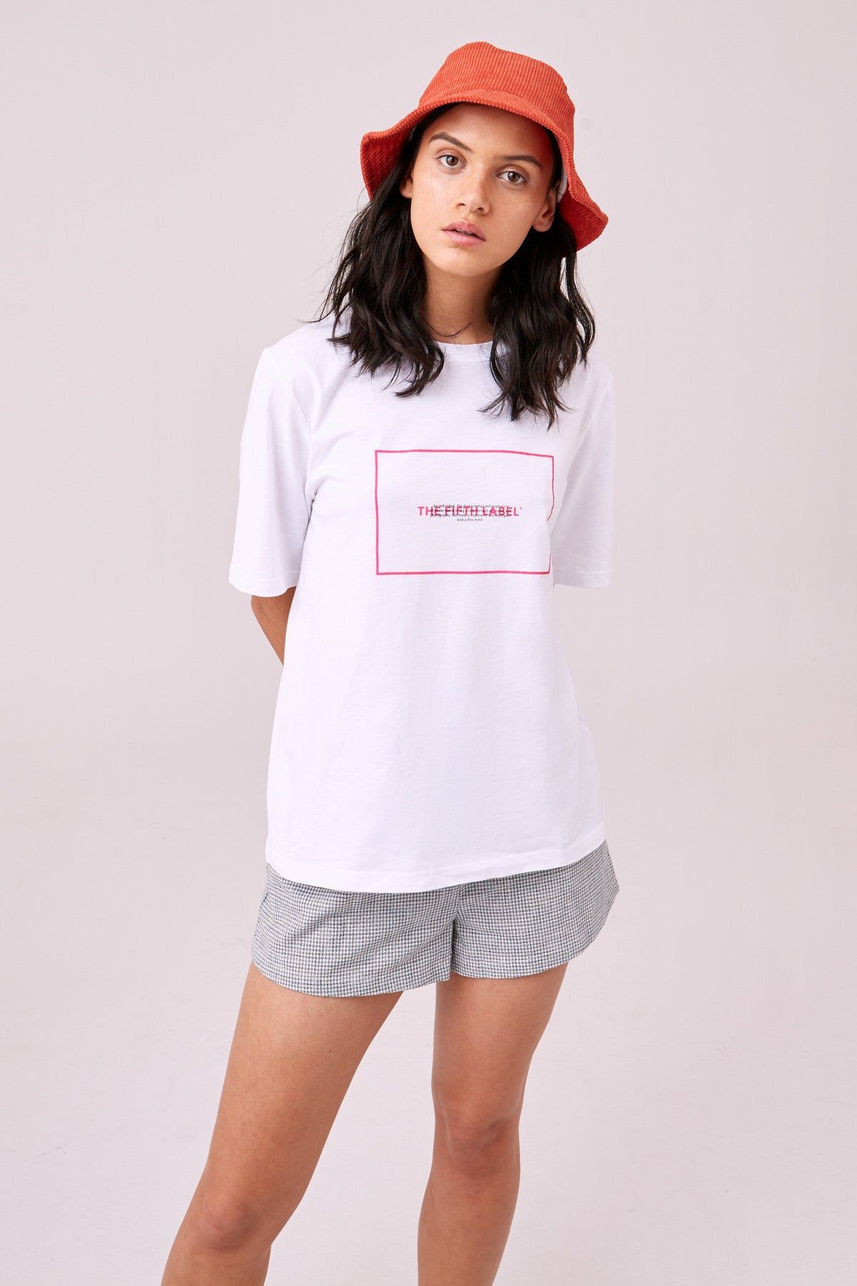 FOCUS T-SHIRT white w pink sold by The Fifth Label product image thumbnail 2