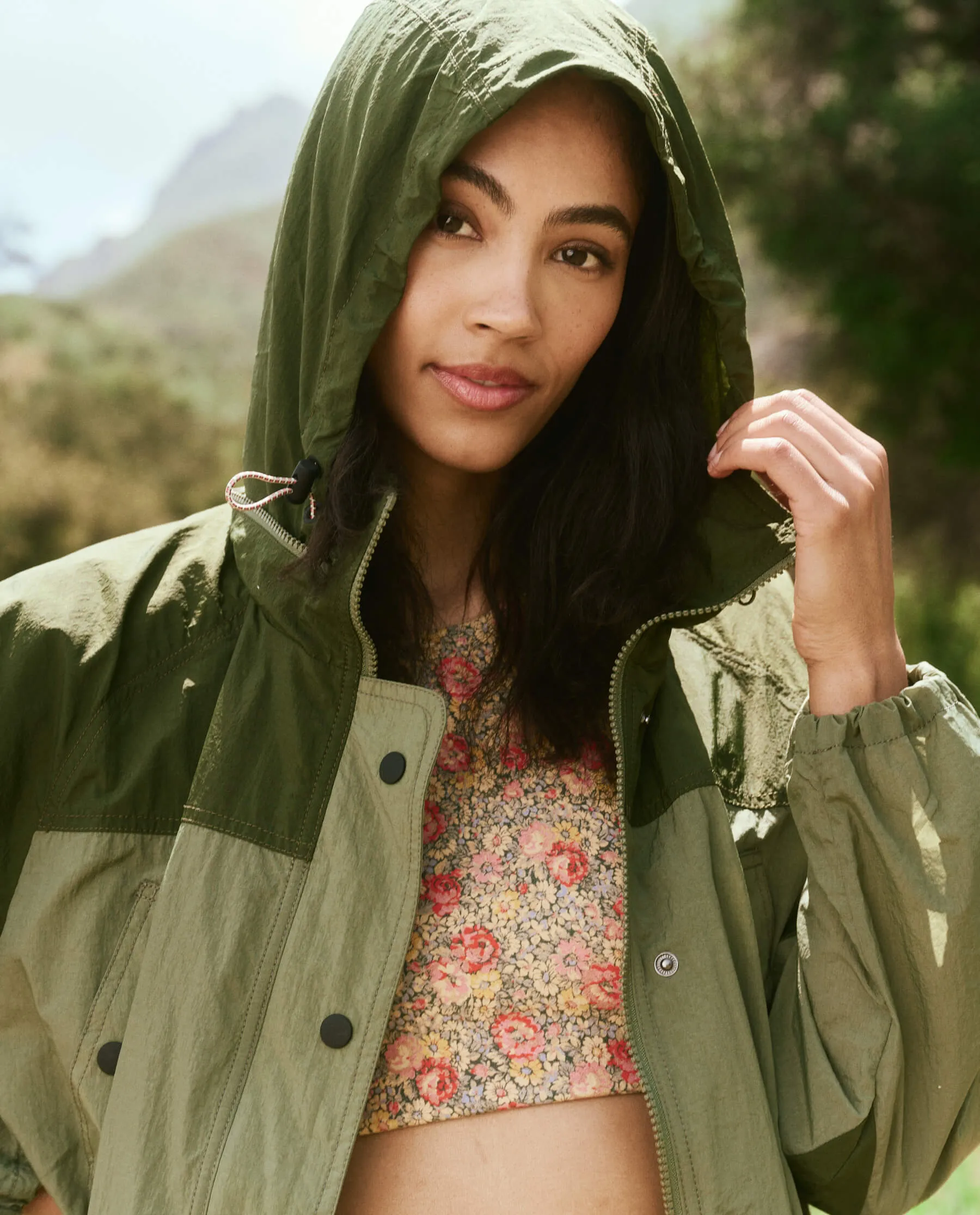 The Great + Eddie Bauer The Wind Breaker. -- Clover sold by THE GREAT. product image thumbnail 4