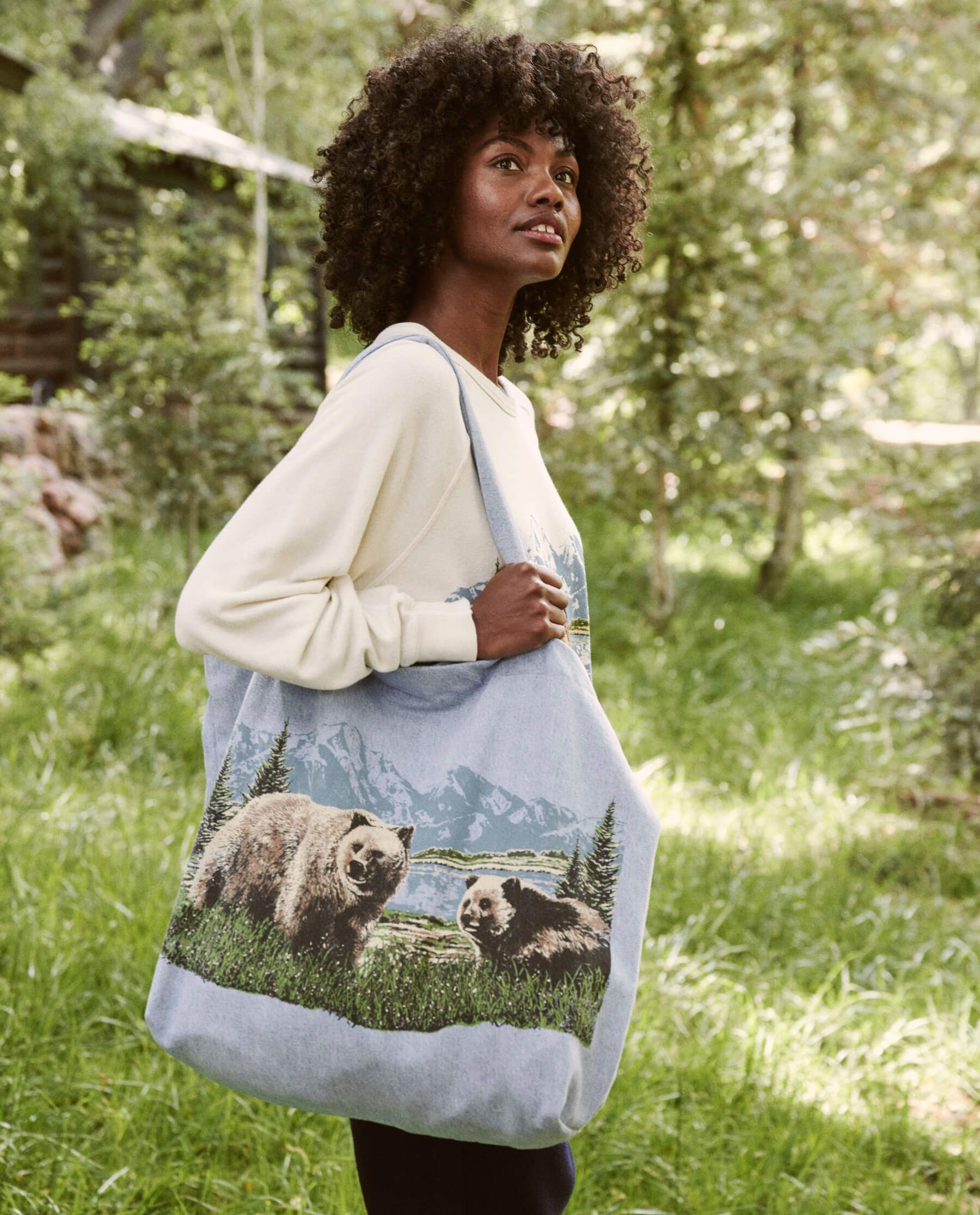 The Tote. -- Light Indigo with Bear Graphic sold by THE GREAT.