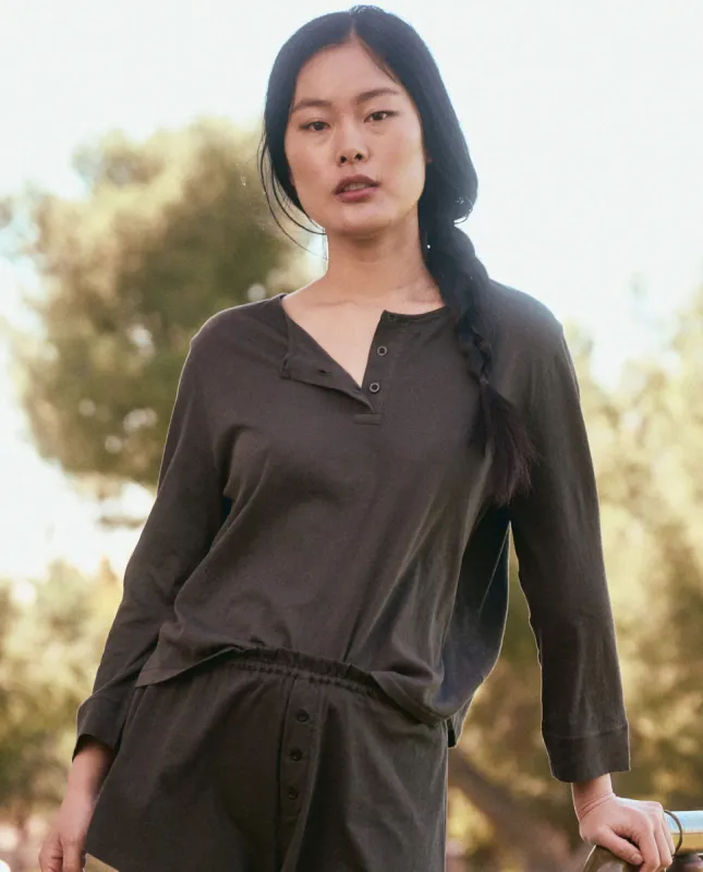 The Sleep Henley. -- Washed Black sold by THE GREAT.