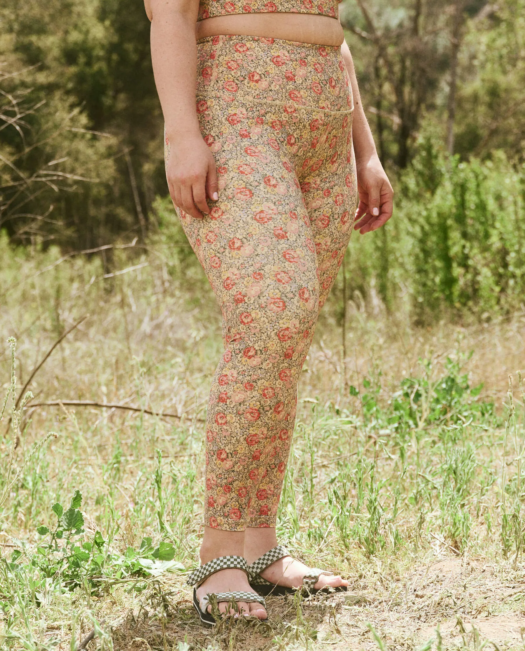 The Great + Eddie Bauer The Hiking Legging. -- Vintage sold by THE GREAT. product image thumbnail 2