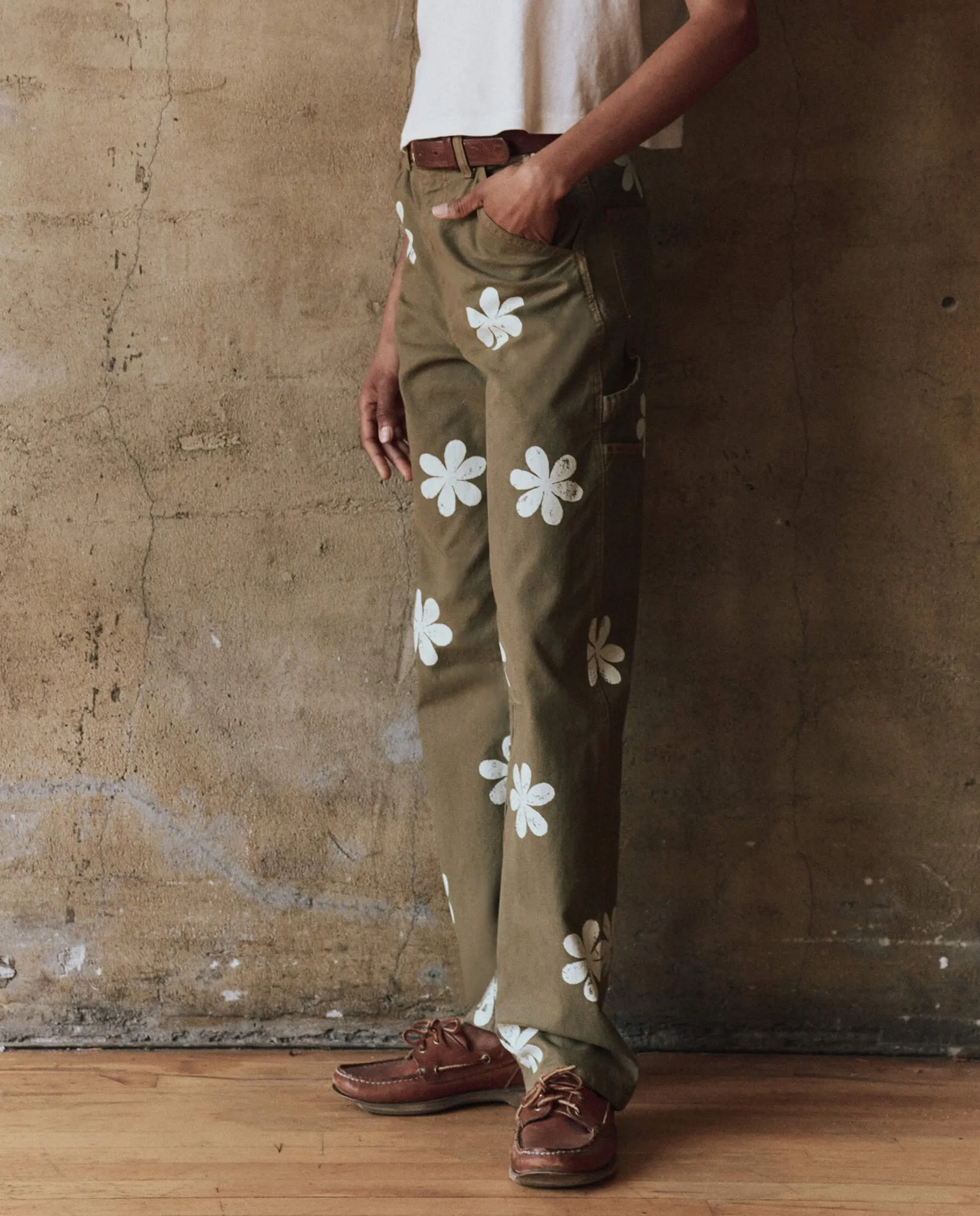 The Carpenter Pant with Daisy Stamp. -- Army sold by THE GREAT. product image thumbnail 4