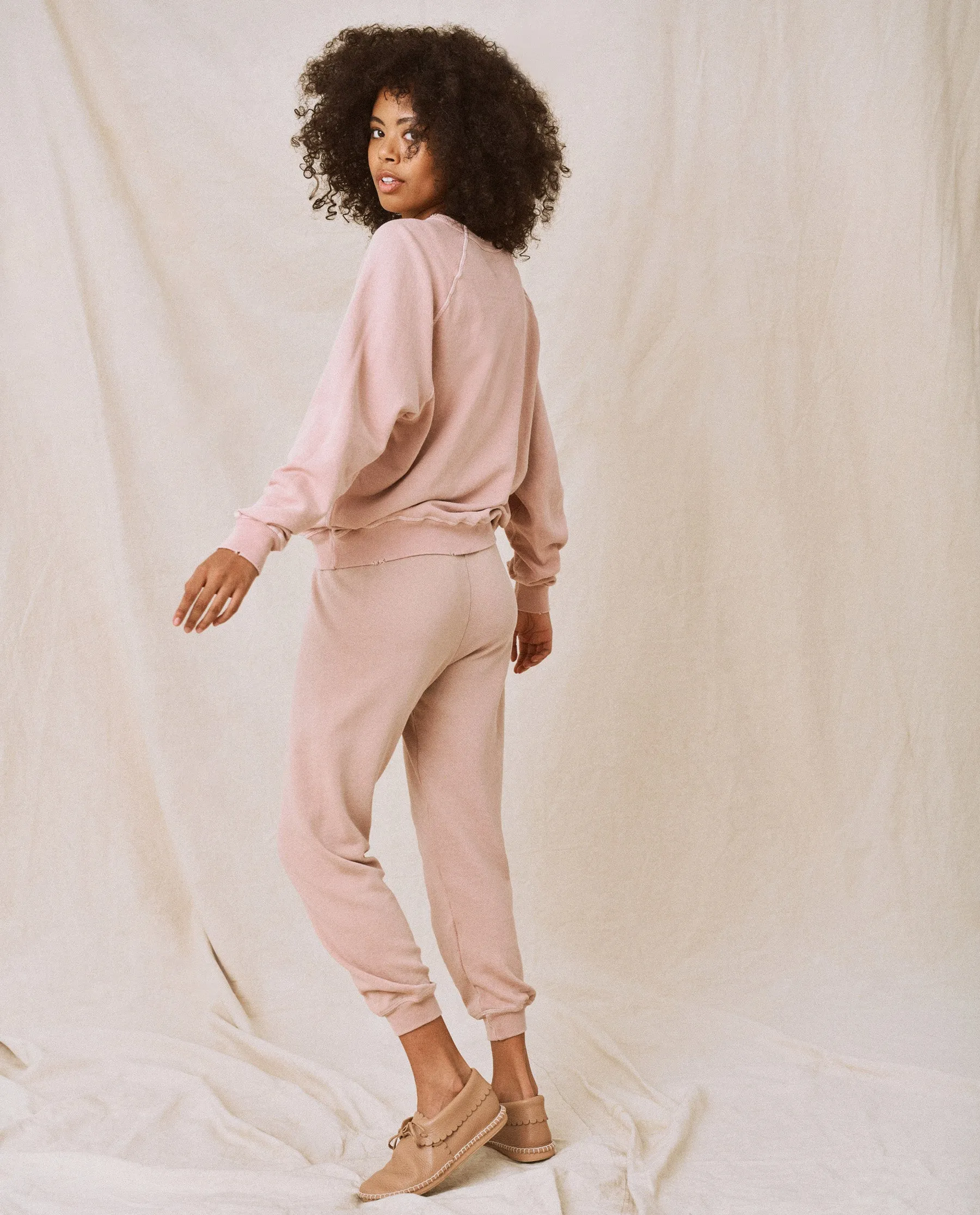 The Cropped Sweatpant. Solid -- Carnation sold by THE GREAT. product image thumbnail 4