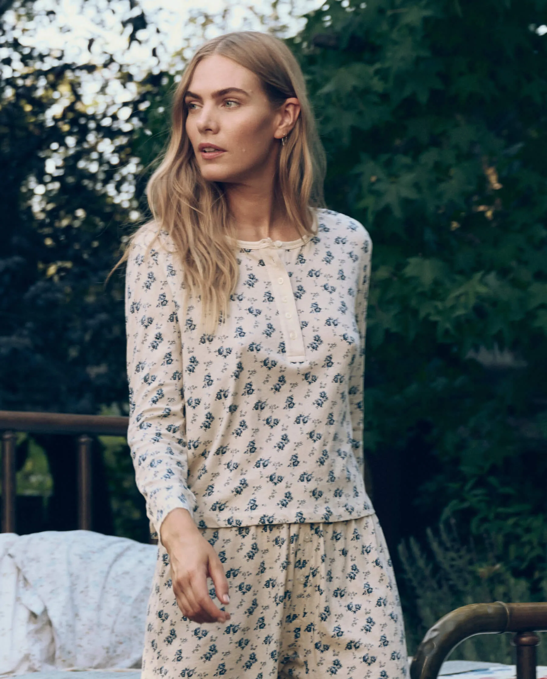 The Crop Sleep Henley. -- Indigo Rose sold by THE GREAT. product image thumbnail 3