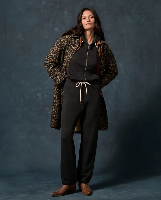 The Fleece Sport Sweatpant. -- Almost Black made by THE GREAT.