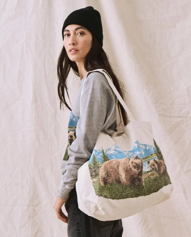 The Tote. --  Graphic sold by THE GREAT.