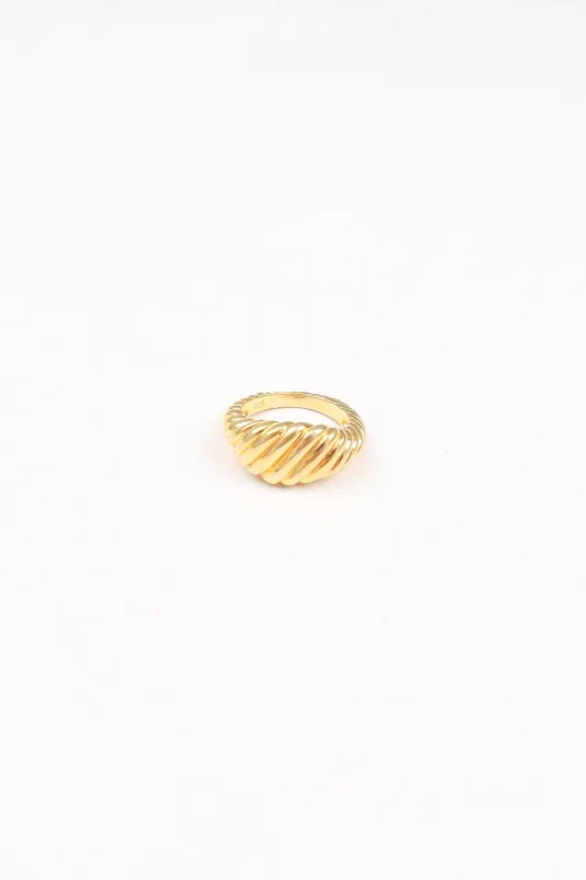 Twist And Turn Ring - Gold made by FYB JEWELRY