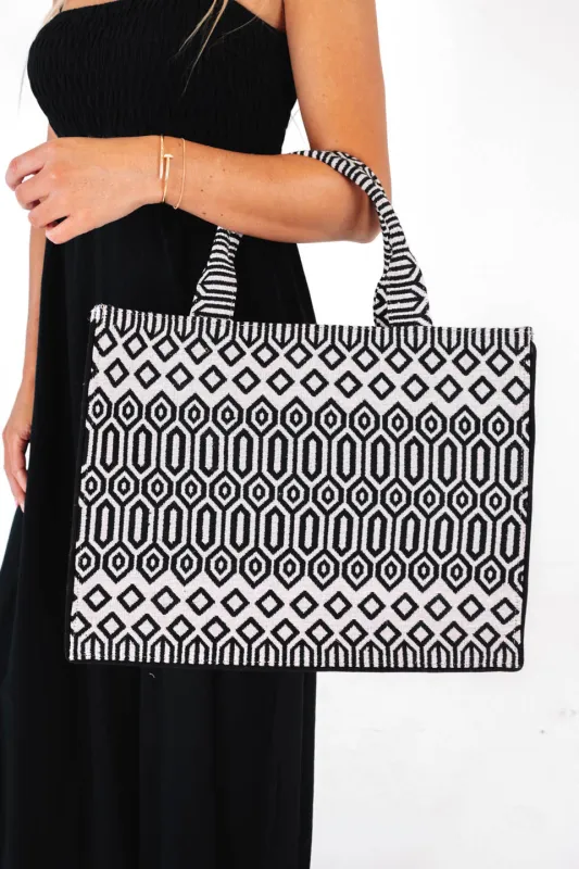 Rockaway Beach Tote - Black made by Shiraleah