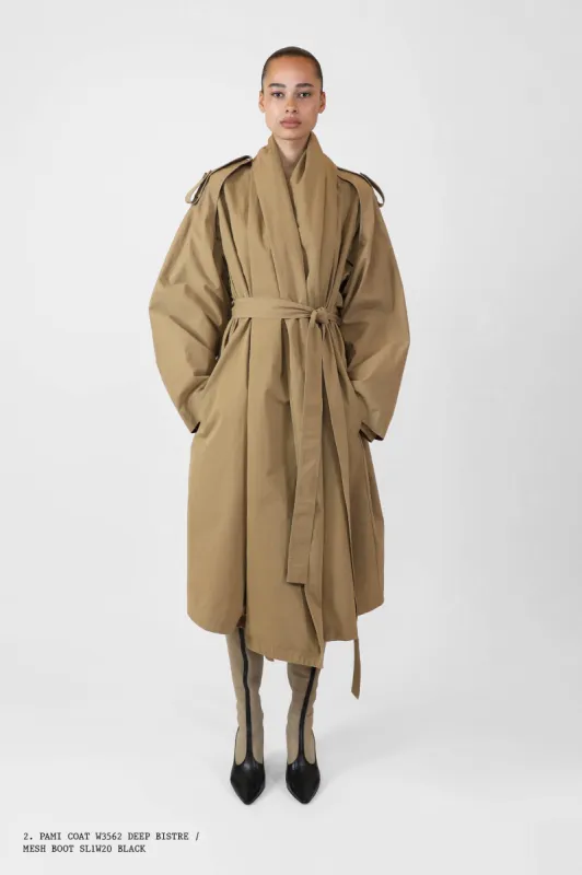 :: Spring 2025 :: Look 2 sold by The Row