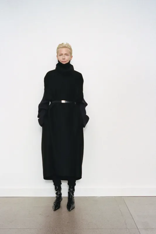 :: Women's Fall 2023 :: Look 10 sold by The Row