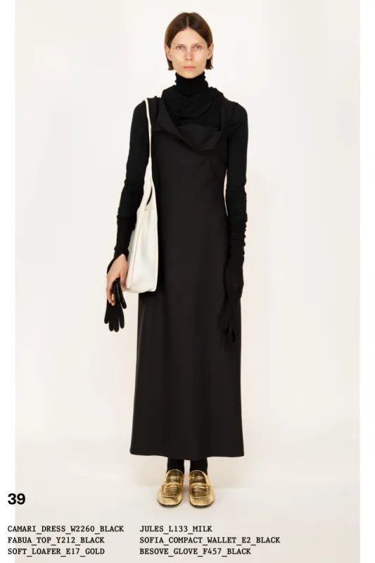 :: Fall 2022 :: Look 39 sold by The Row