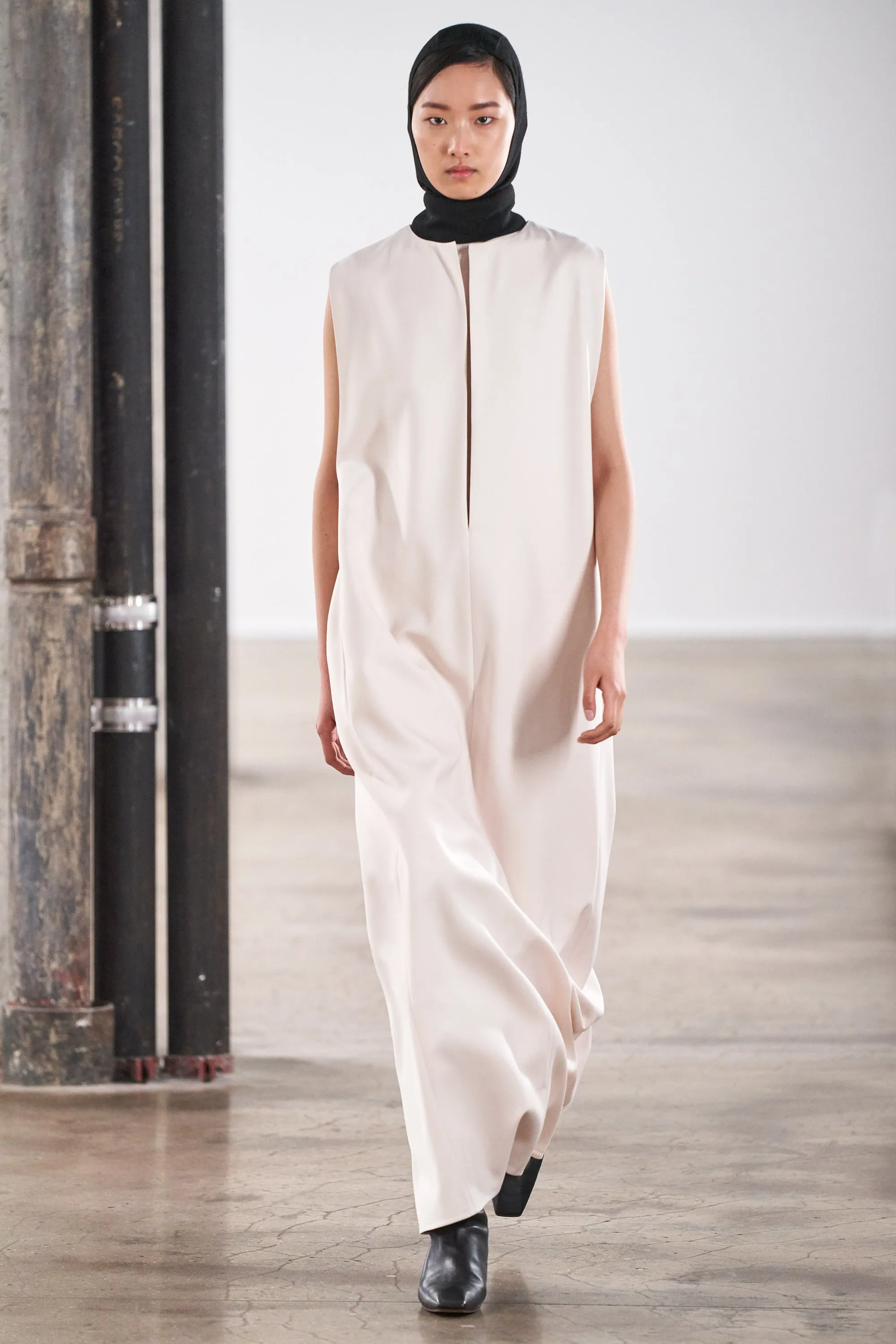 :: Fall 2020 :: Look 30 sold by The Row