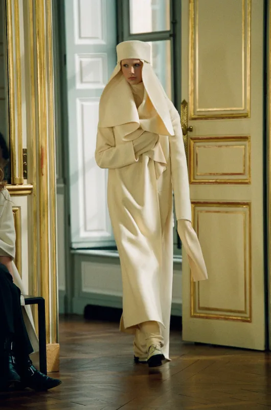 :: Winter 2022 :: Look 20 sold by The Row