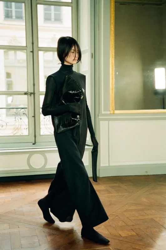 :: Winter 2022 :: Look 30 sold by The Row