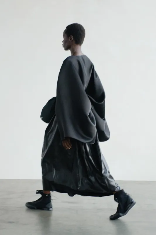 :: Spring 2022 :: Look 22 sold by The Row