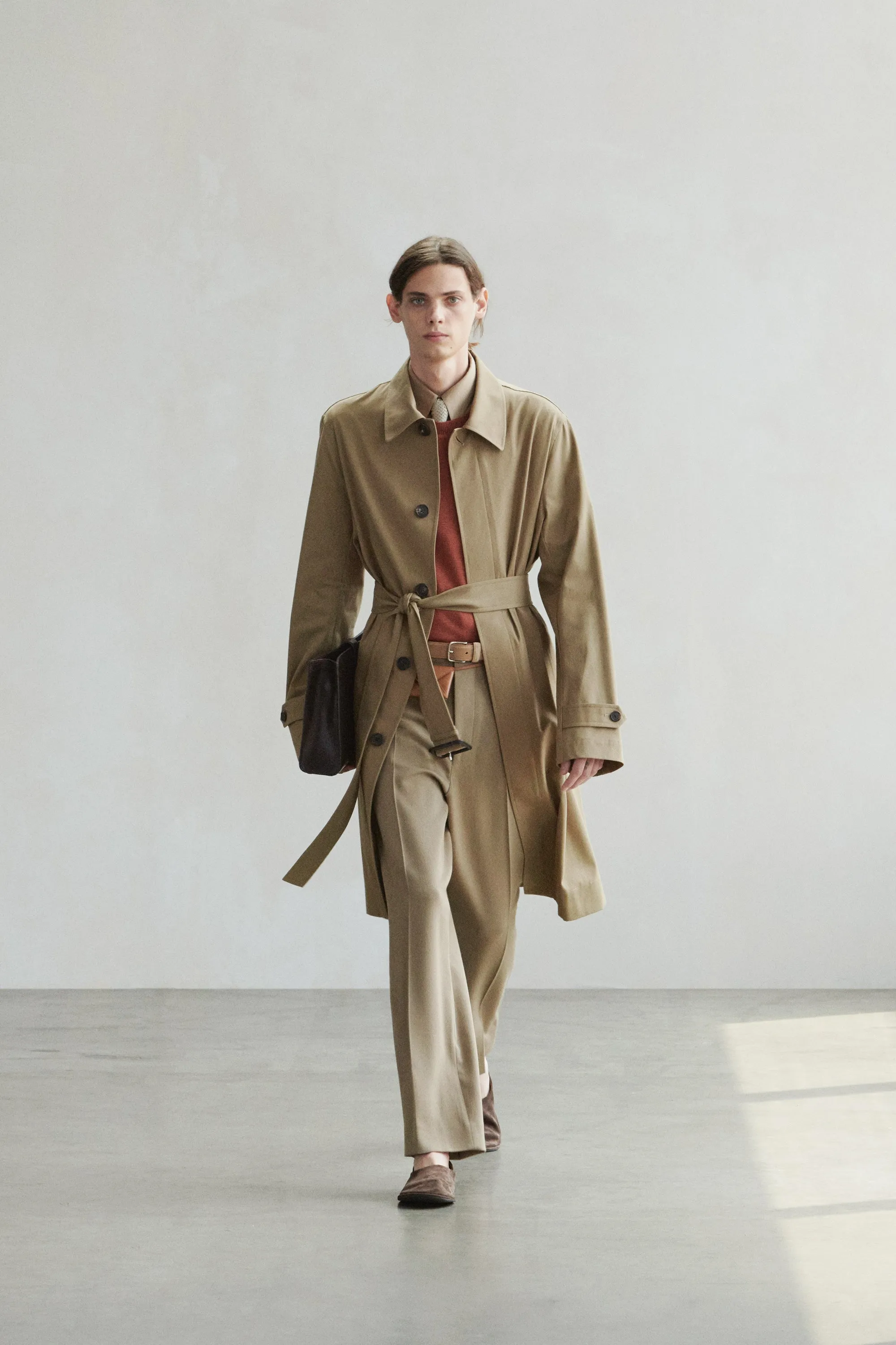 :: Spring 2022 :: Look 11 sold by The Row