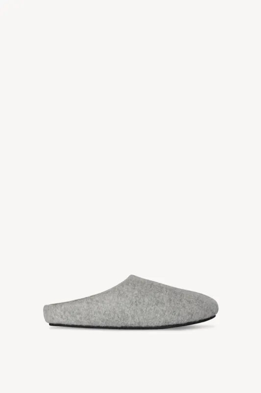 Hugo Slide in Virgin Wool and Cashmere sold by The Row