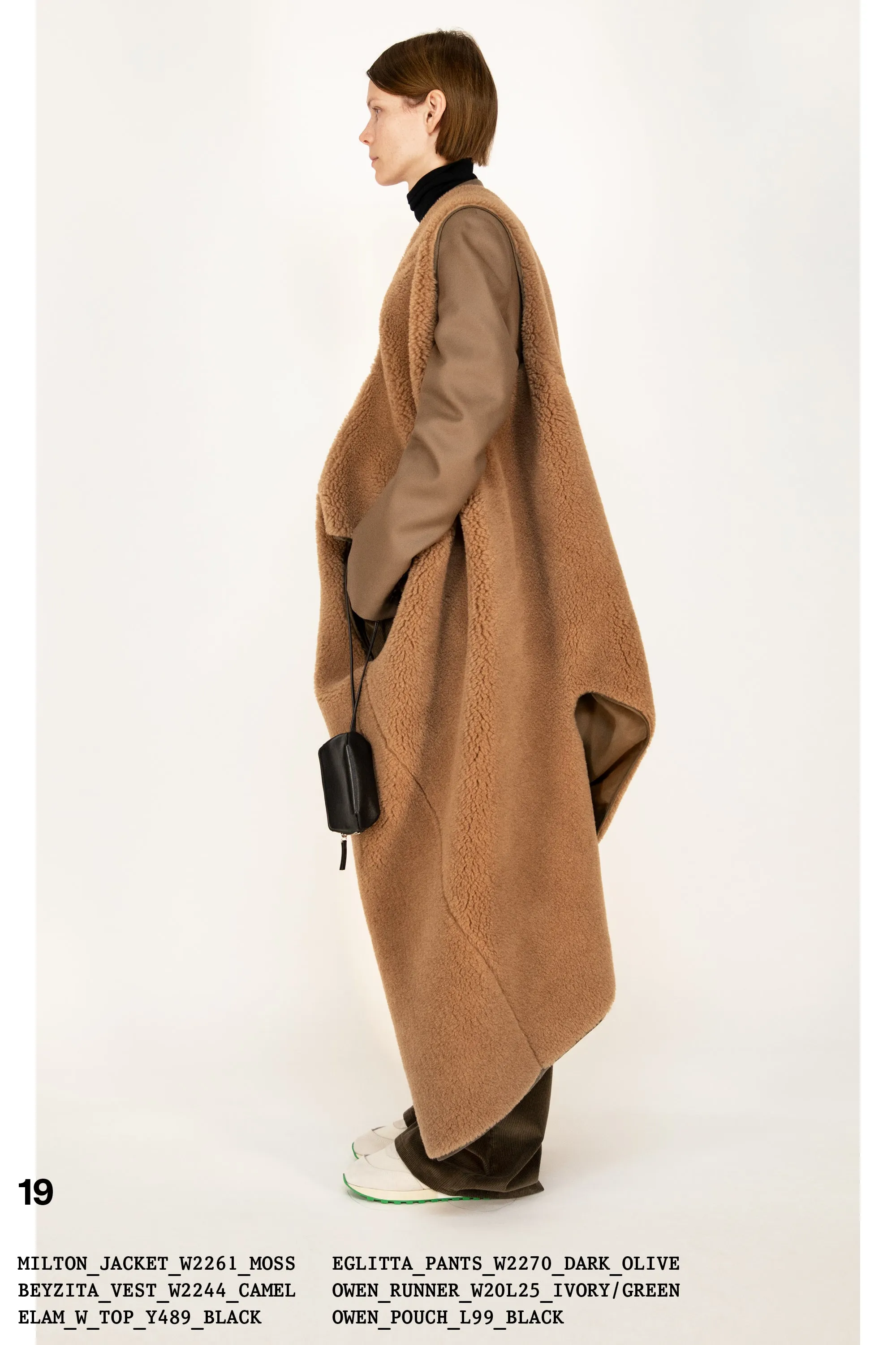 :: Fall 2022 :: Look 19 sold by The Row