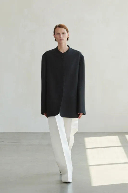 :: Spring 2022 :: Look 59 sold by The Row