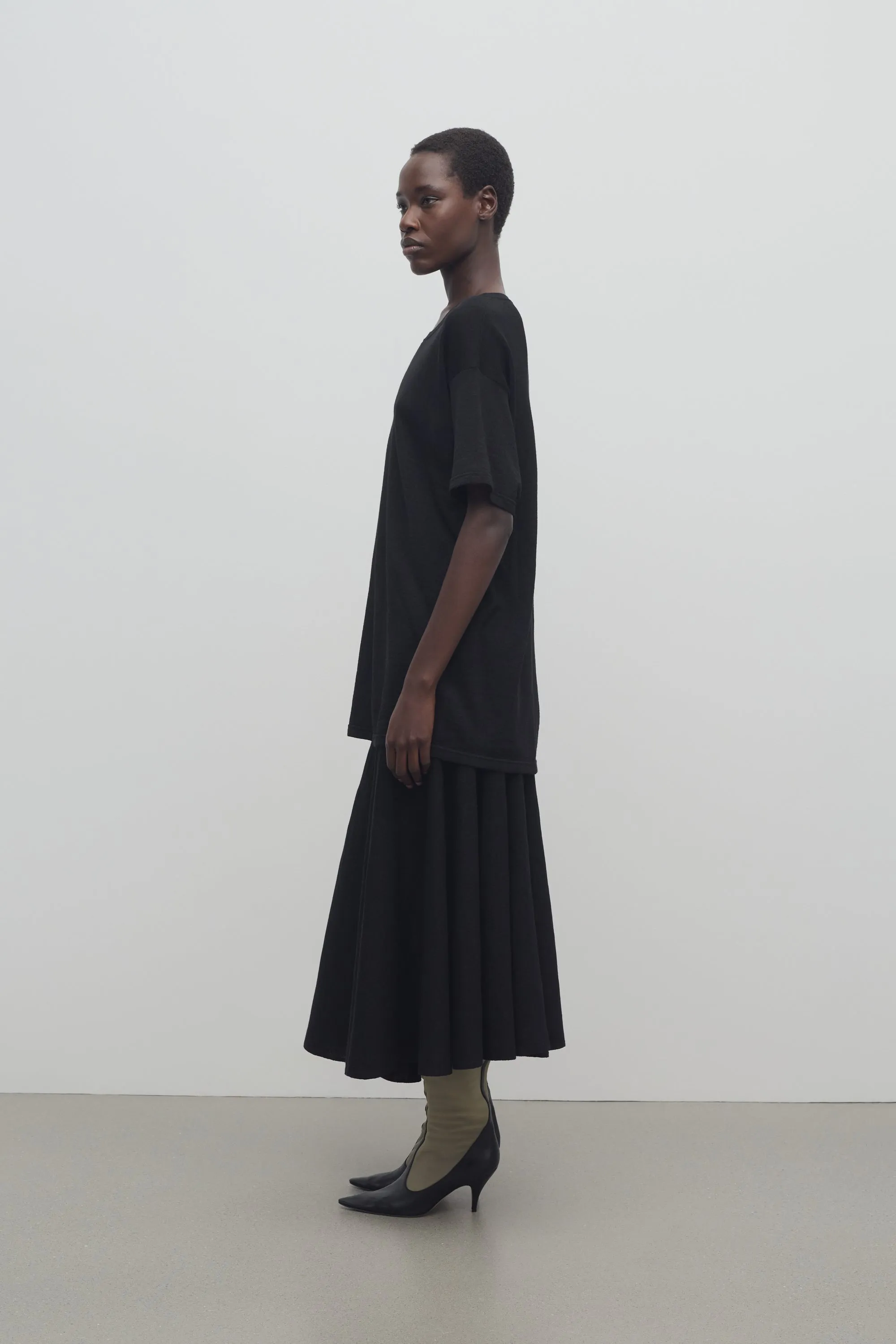 Jaliah Skirt in Cotton and Linen sold by The Row product image thumbnail 4