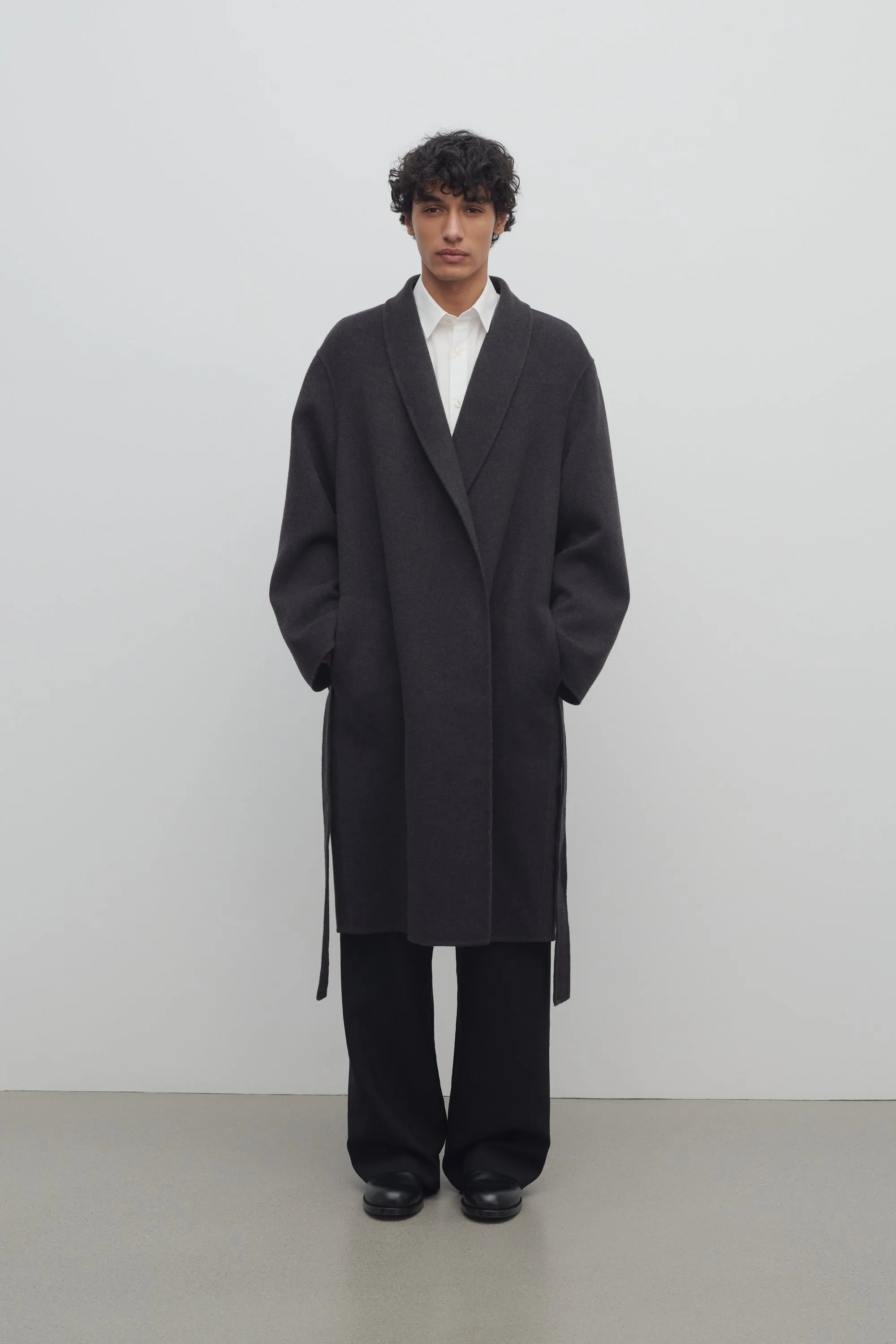 Hugh Coat in Cashmere sold by The Row product image thumbnail 3