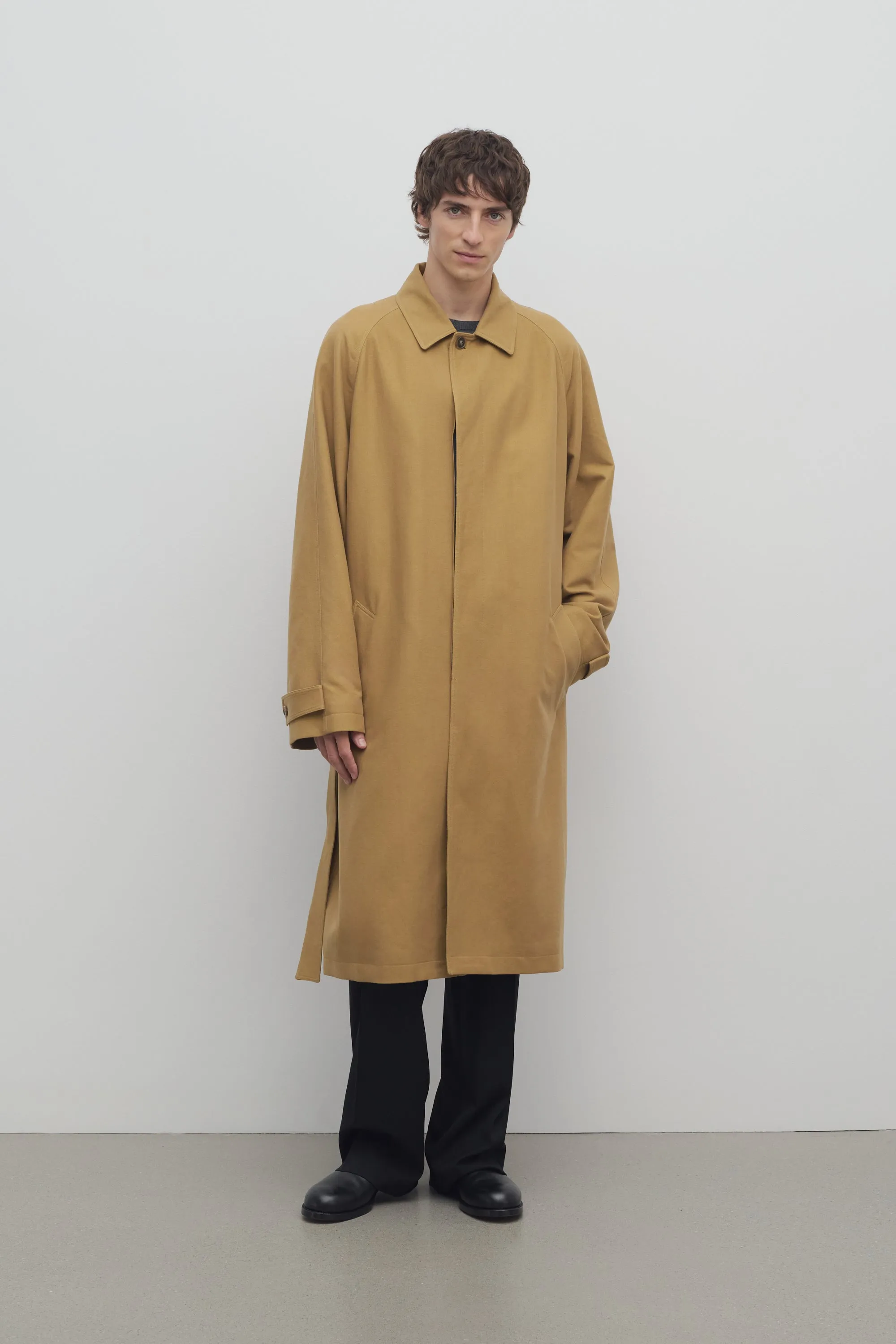 Everset Coat in Cotton and Cashmere sold by The Row product image thumbnail 4