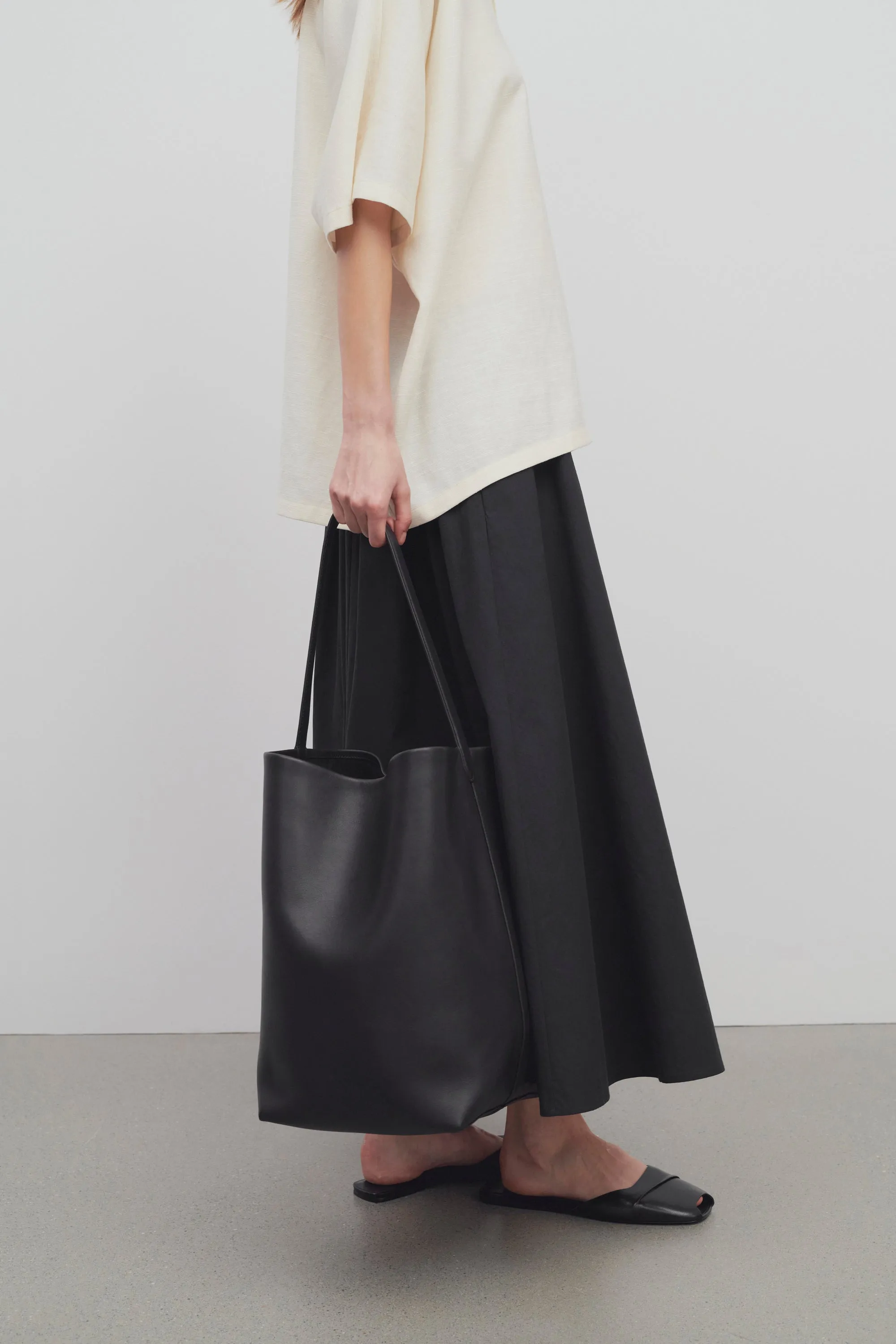 Large N/S Park Tote Bag in Leather sold by The Row product image thumbnail 4