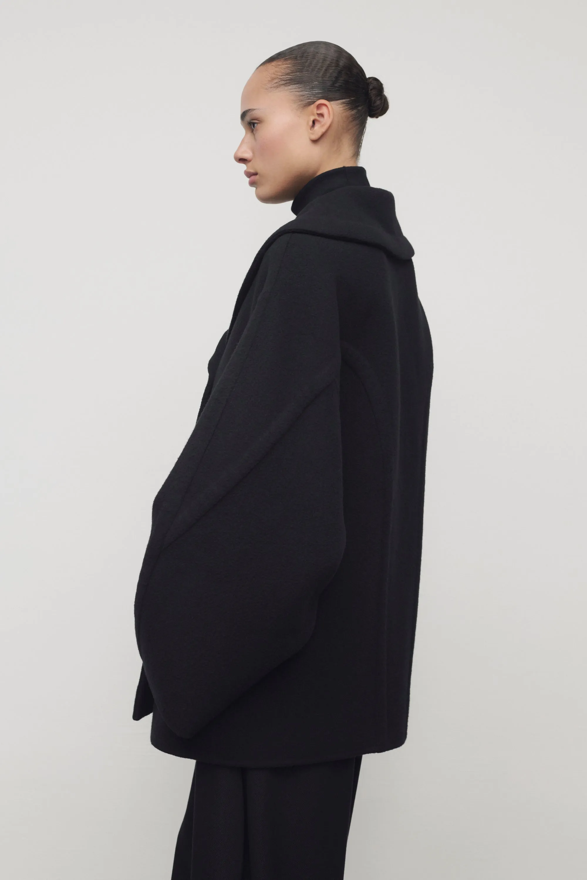 Temur Coat in Virgin Wool sold by The Row product image thumbnail 4