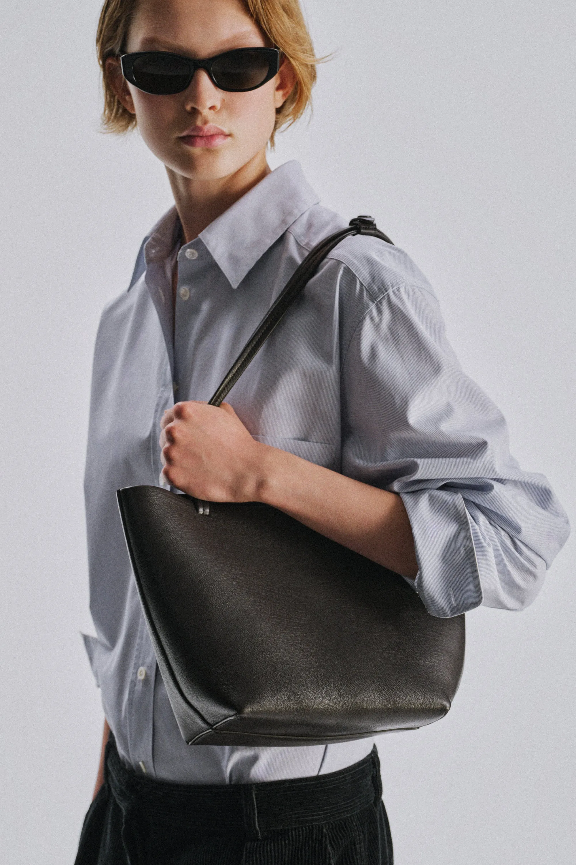 Medium Park Tote Bag sold by The Row product image thumbnail 4