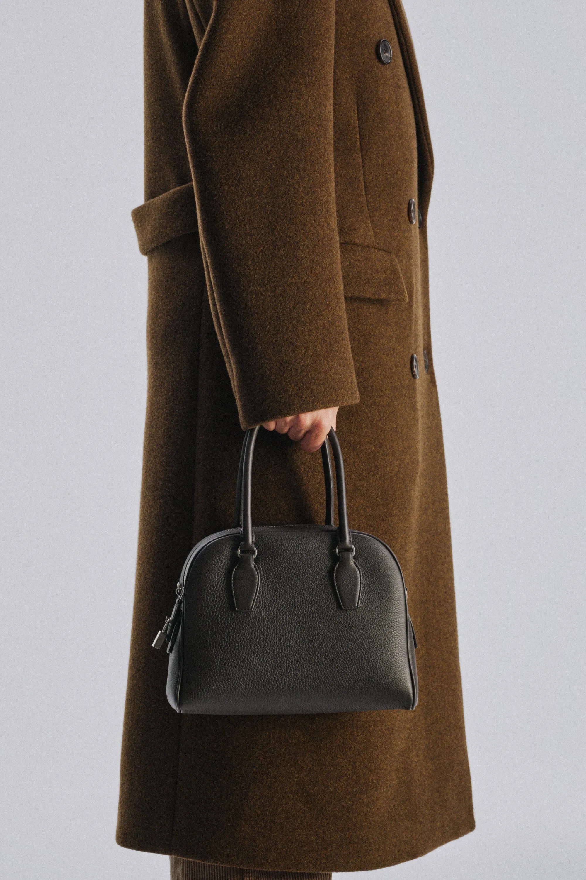 India 10.00 Bag sold by The Row product image thumbnail 5