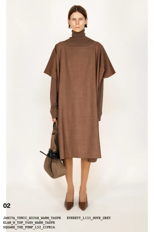 :: Fall 2022 :: Look 2 sold by The Row