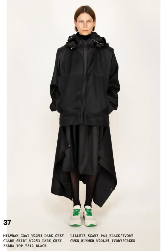 :: Fall 2022 :: Look 37 sold by The Row