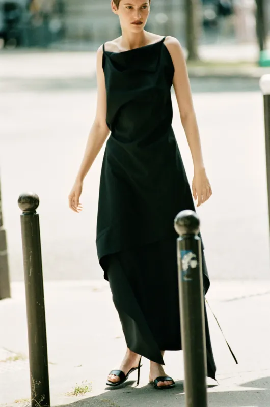 :: Spring 2023 :: Look 1 sold by The Row