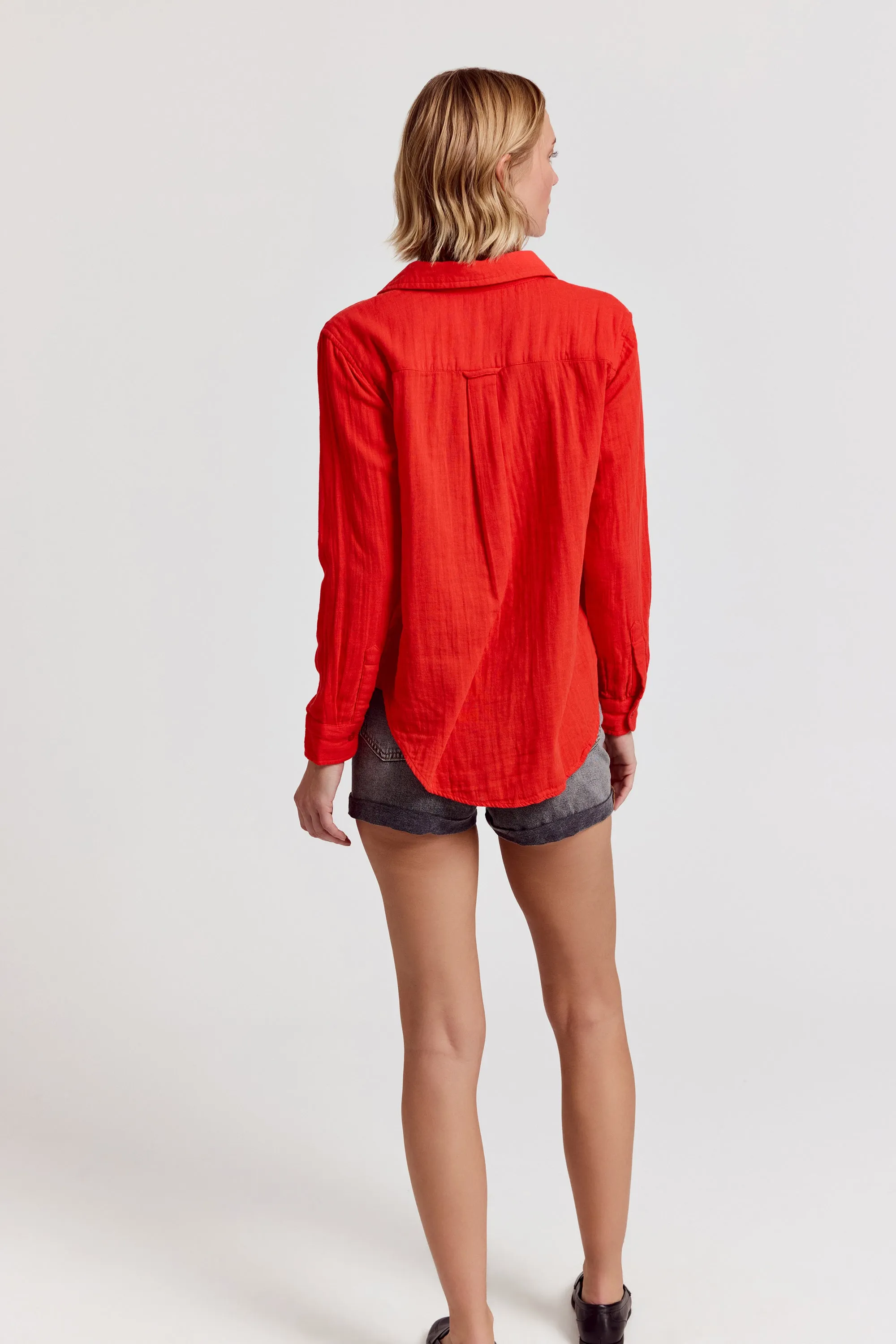 The Super Relaxed Boyfriend Shirt in Gauze sold by The Shirt by Rochelle Behrens product image thumbnail 4