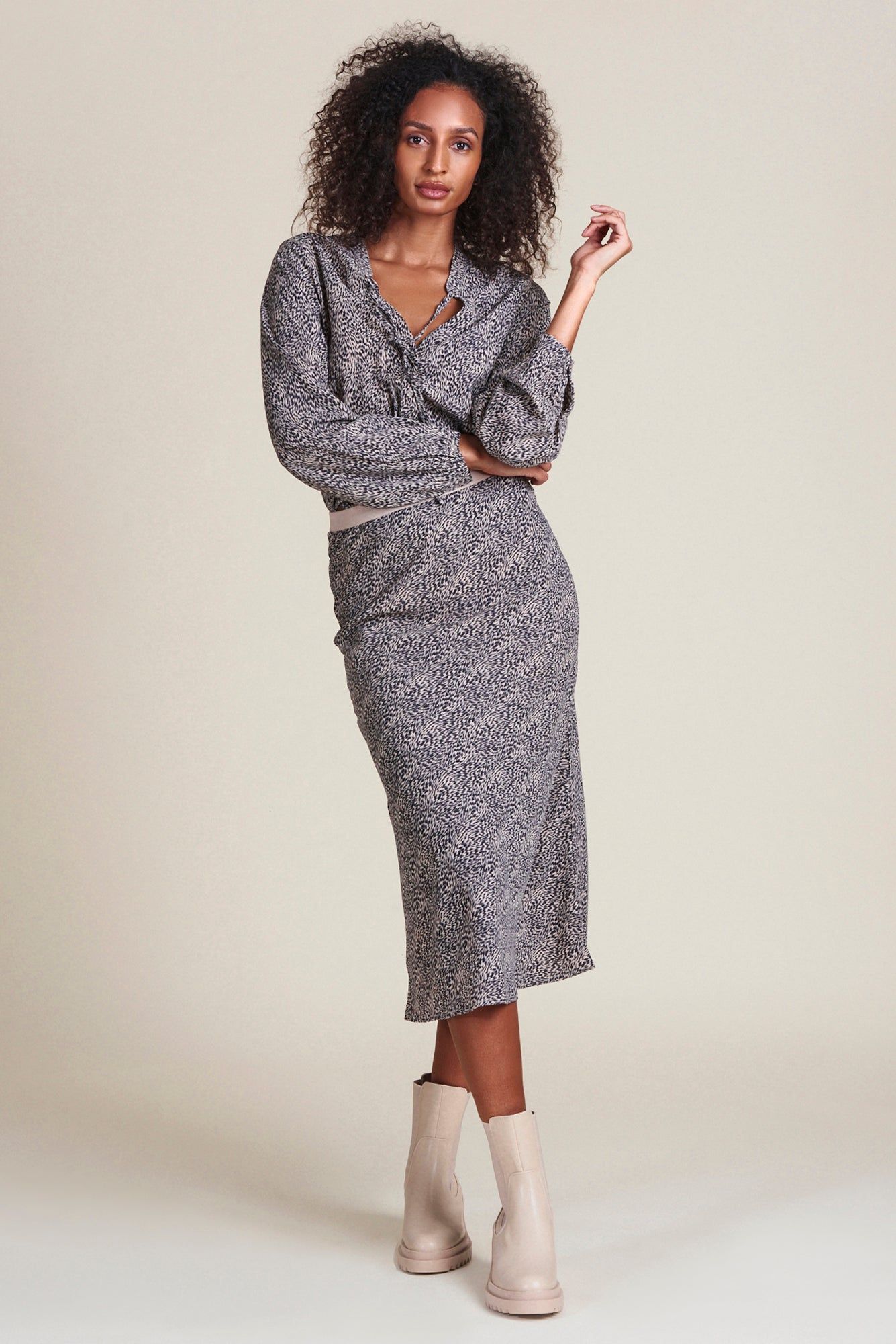 The Jessie Shirt sold by The Shirt by Rochelle Behrens product image thumbnail 3