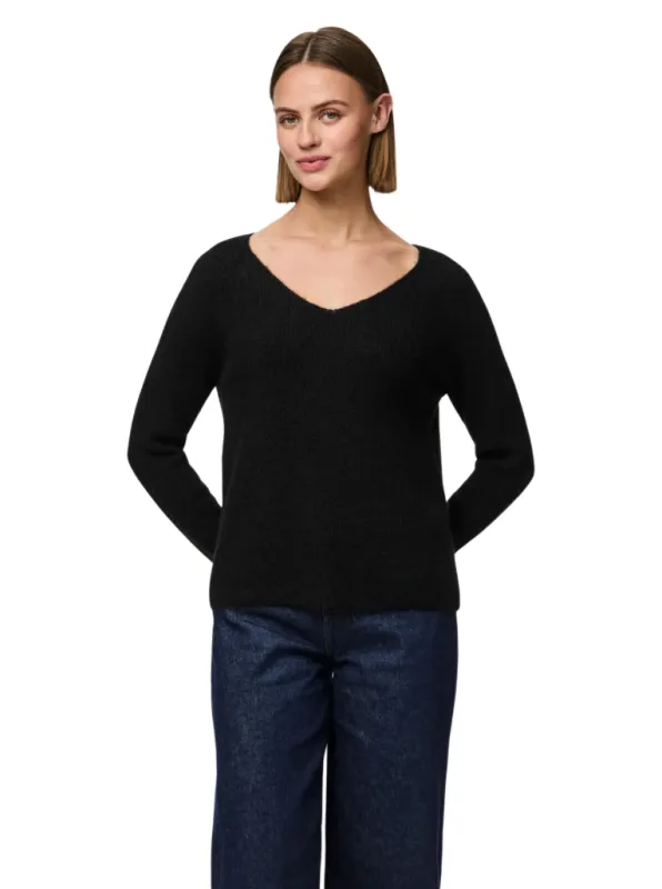 Ellen V-Neck by Pieces sold by therapy