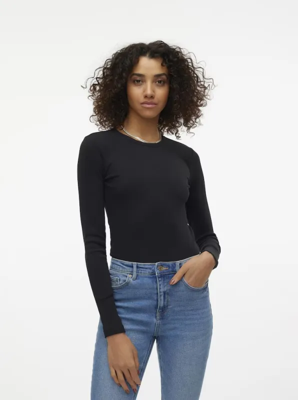 The Chloe Top by Vero Moda sold by therapy