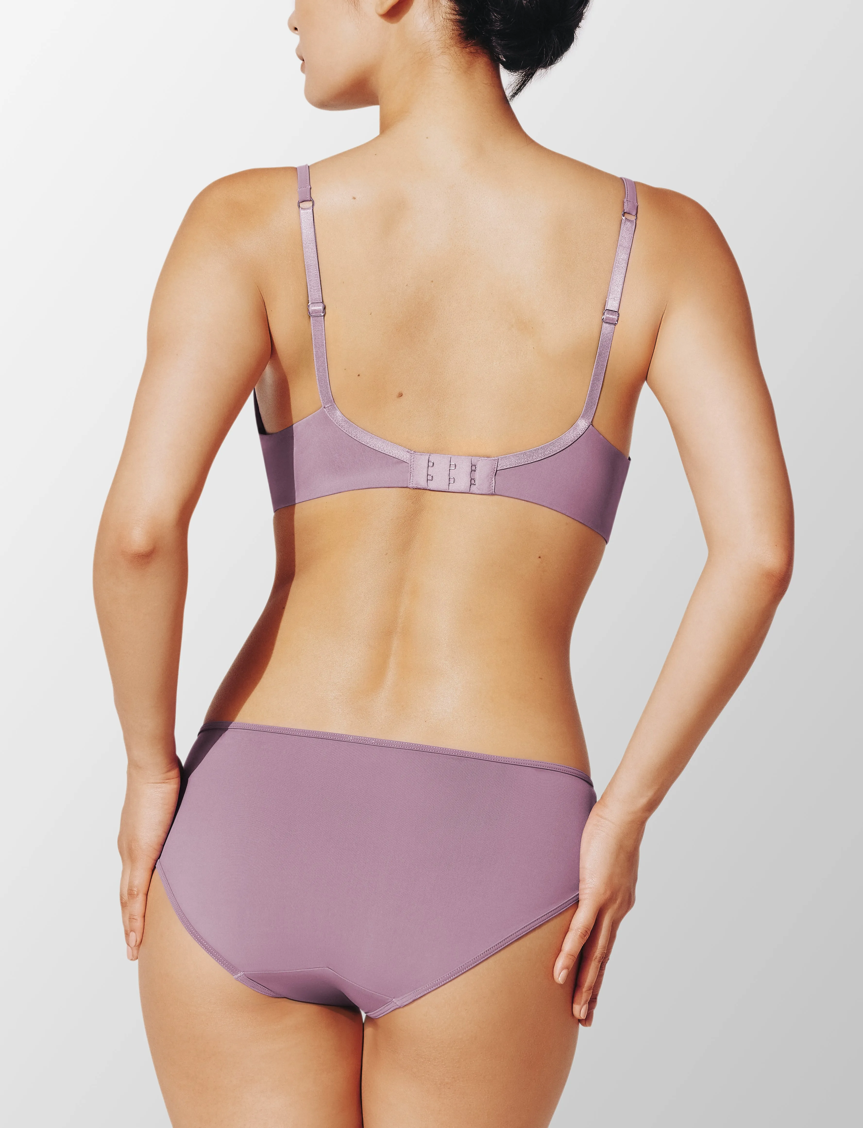 24/7® Classic Uplift Plunge Bra sold by ThirdLove product image thumbnail 4