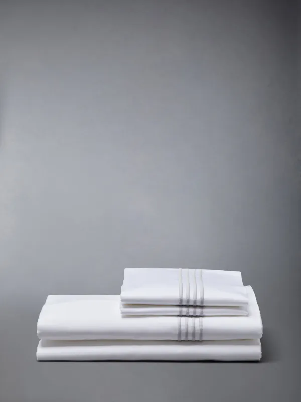 COTTON SATEEN 4-BAR FRETTE SHEET SET (QUEEN-US/CAD/EU/ASIA) sold by Thom Browne