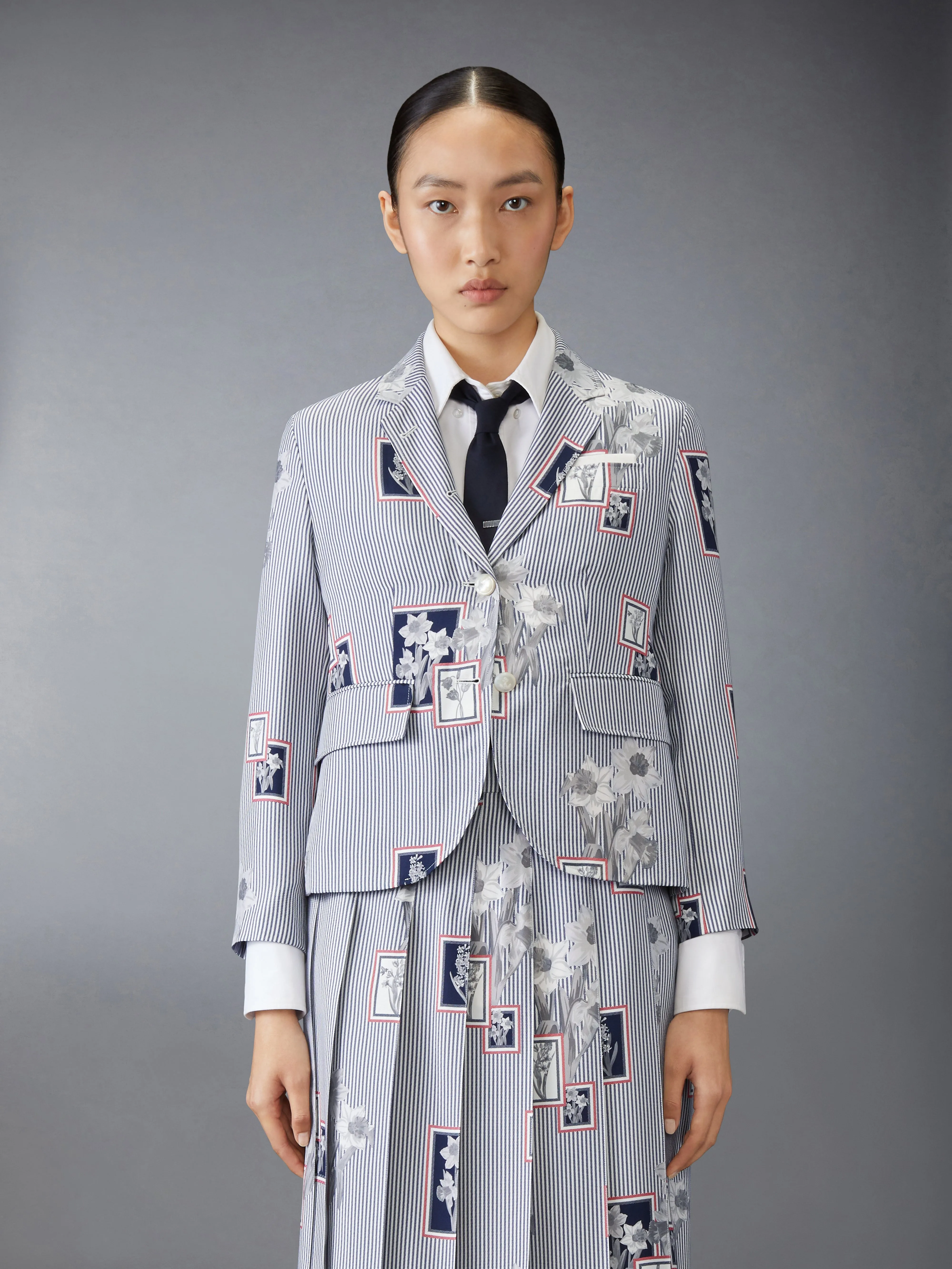 SILK TWILL FRAMED FLORAL HIGH ARMHOLE SPORTCOAT sold by Thom Browne