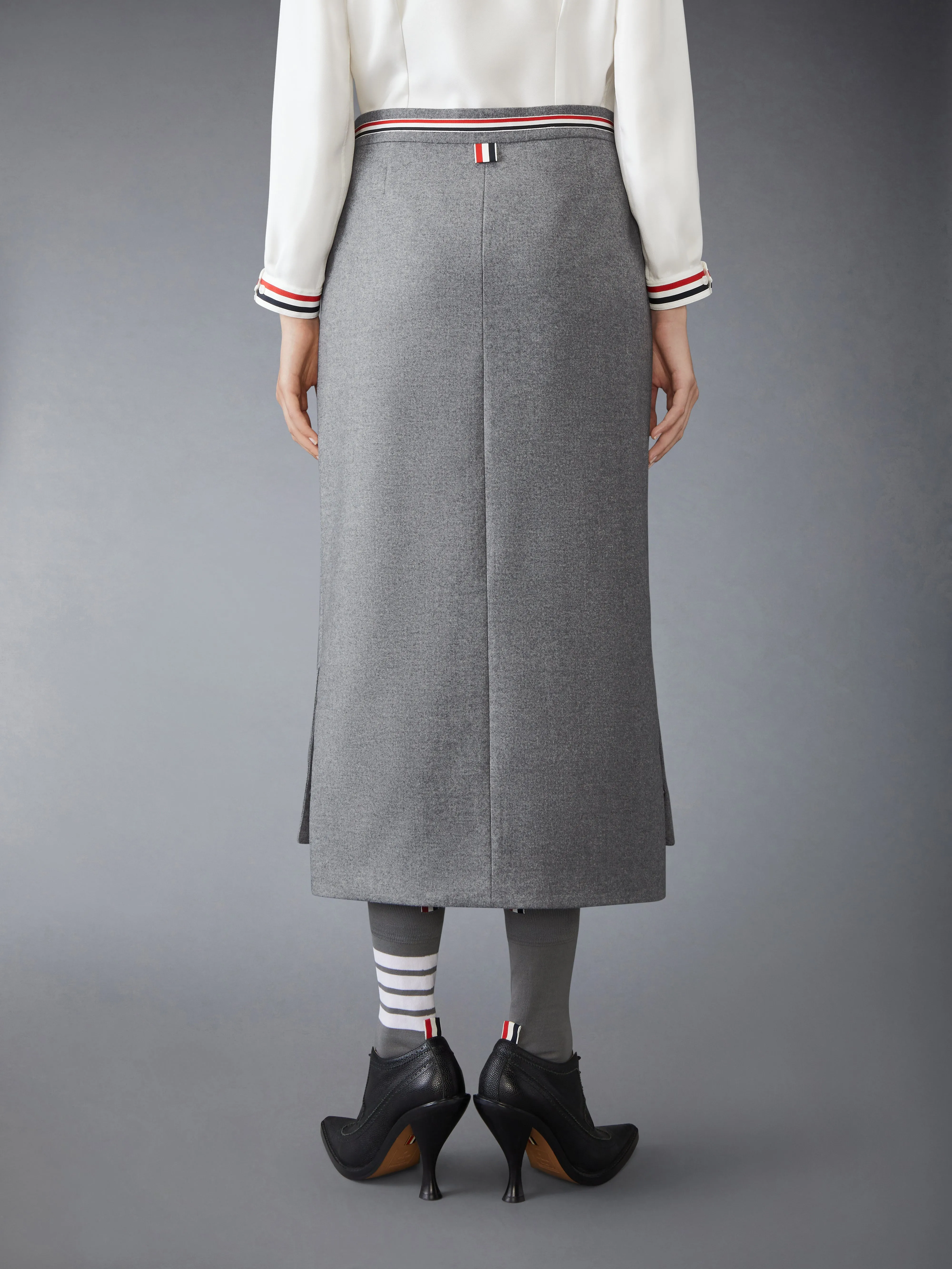 WOOL FLANNEL BOW SKIRT sold by Thom Browne product image thumbnail 3