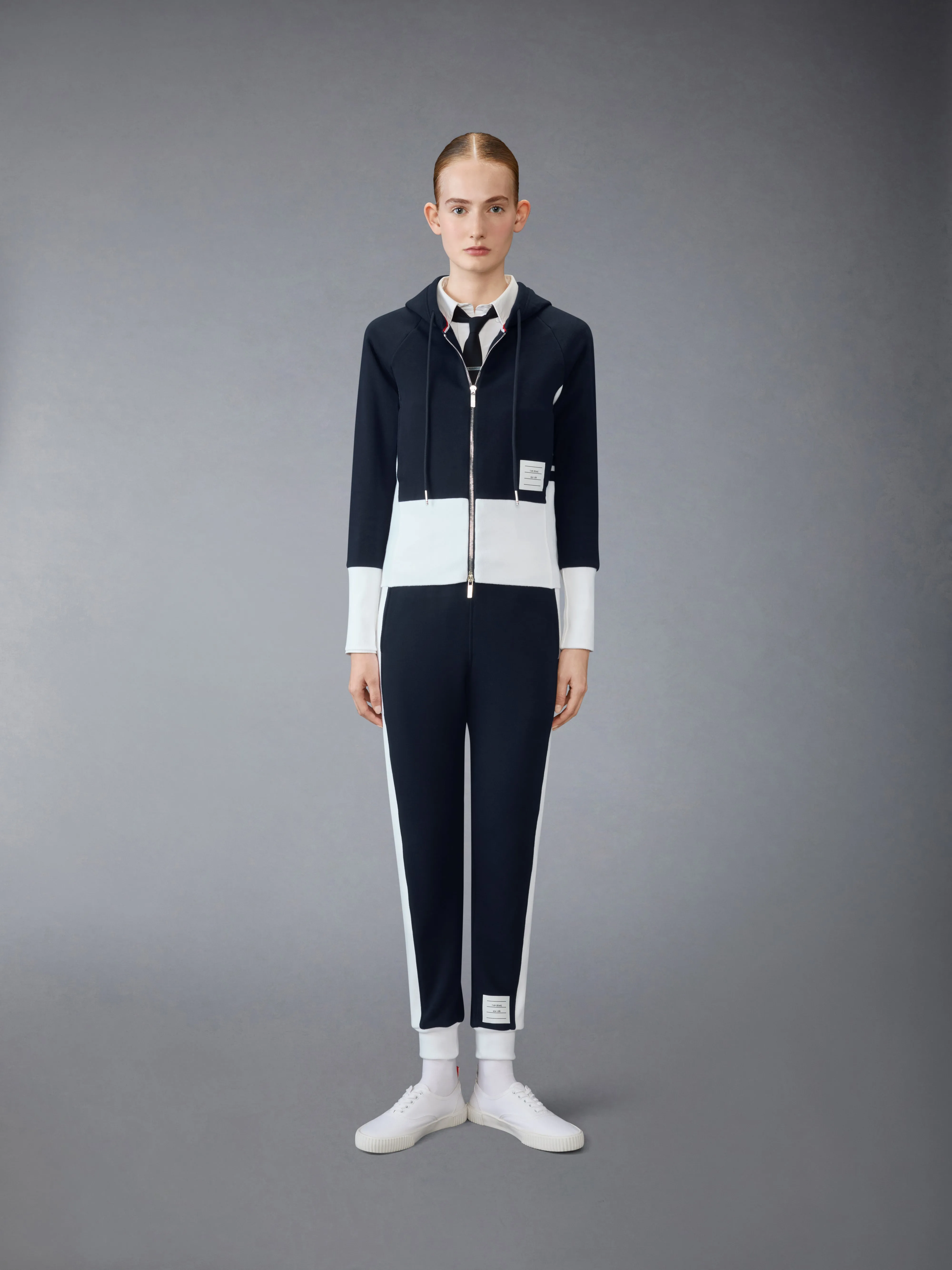 CLASSIC LOOPBACK 4-BAR ZIP UP HOODIE sold by Thom Browne product image thumbnail 4